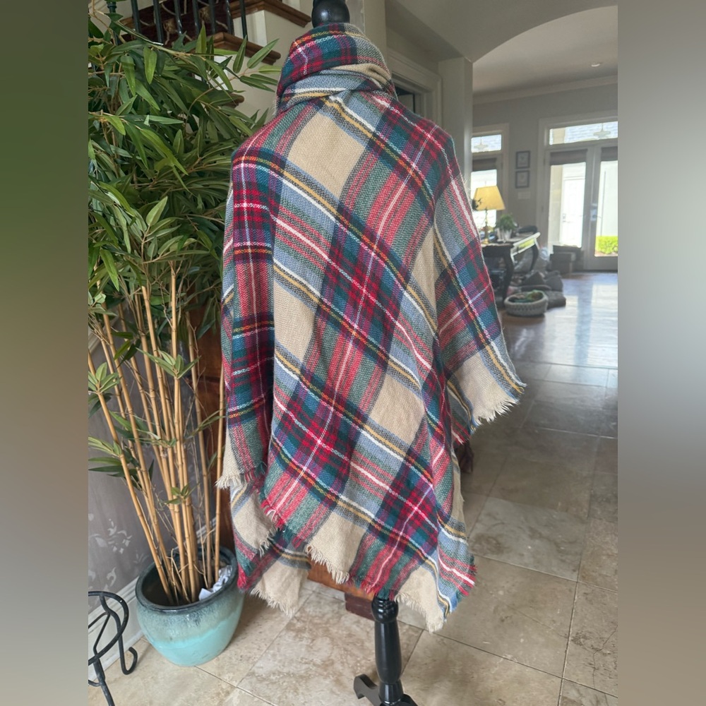 NEAL LINK blanket, scarf for ladies plaid excellent condition super SOFT - Picture 4 of 9